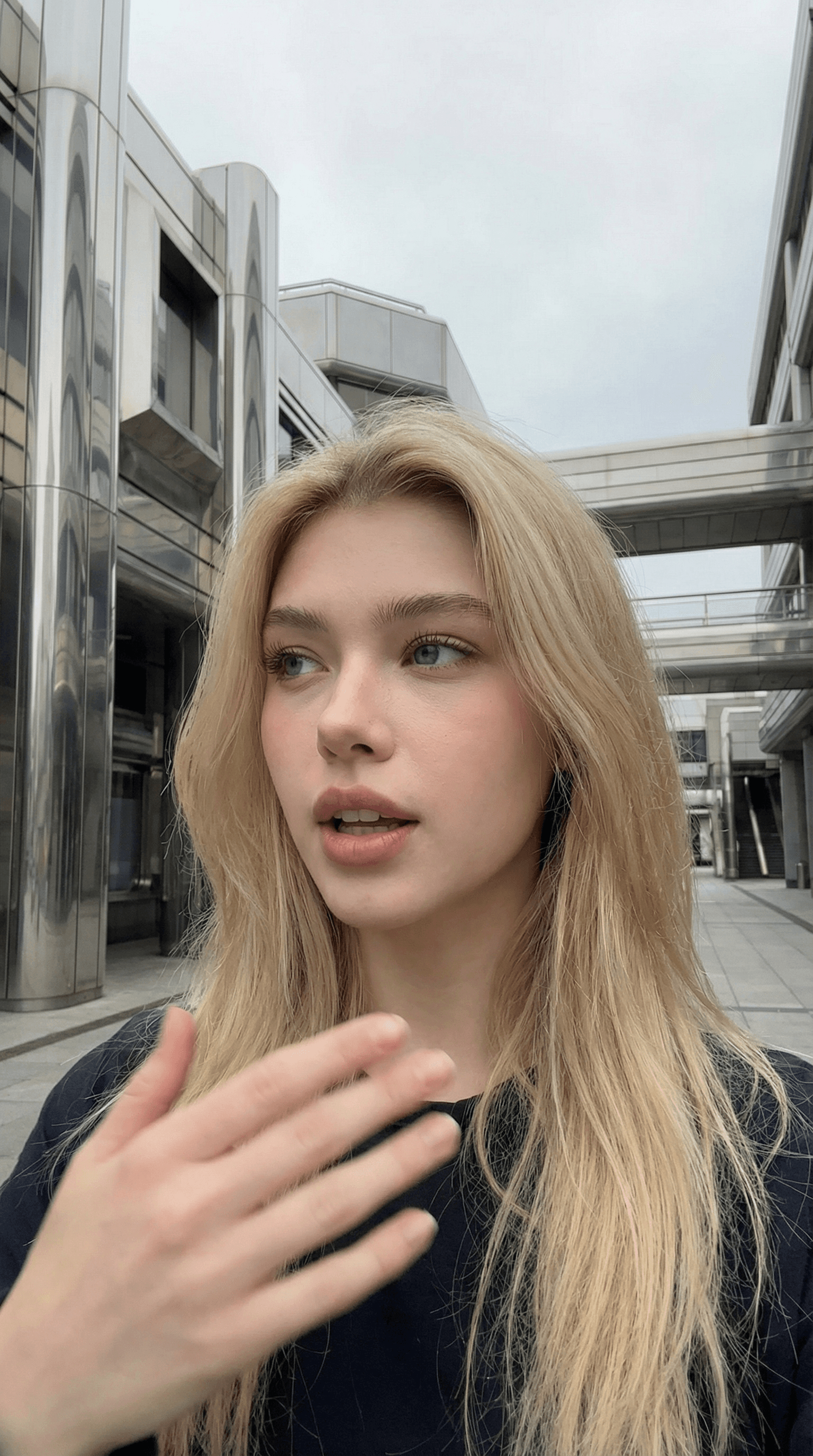 VIRTUAL INFLUENCER VAMANI - 7